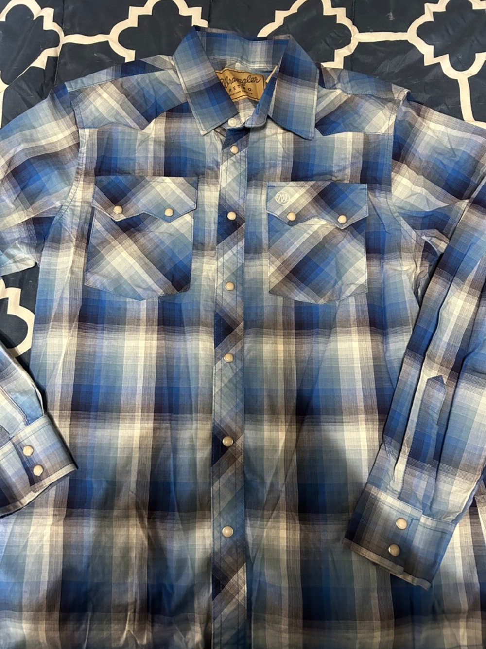 Wrangler Blue and Gray Plaid Western Snap Shirt